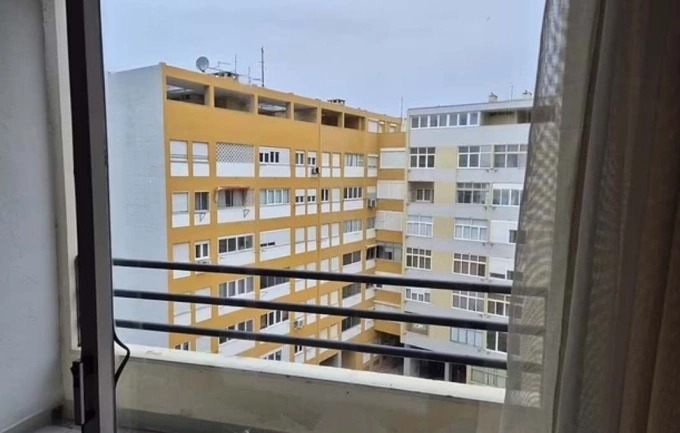 Khách tức giận vì đặt phòng hướng biển mà 'không thấy biển đâu'